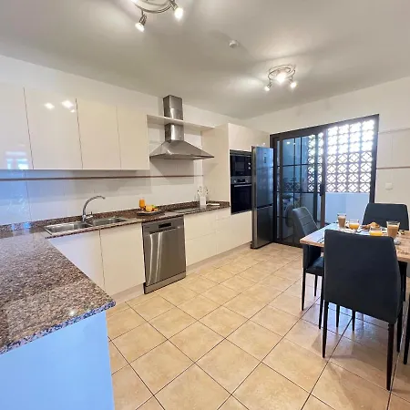 Villa Eva - New To The Market, Fully Refurbished Licensed - Private Pool